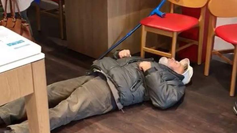 90'lık dede telefon faturasını görünce bayıldı