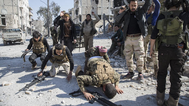 El Bab bugün IŞİD'den alındı! Bir tek Rakka kaldı