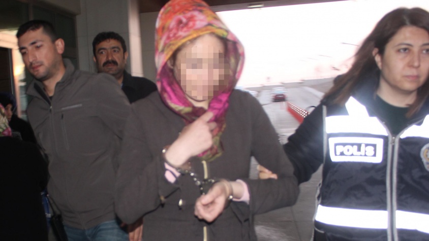 Karaman'da doğurup balkona bıraktığı bebeği ölü bulundu