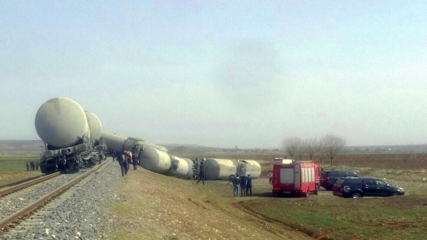Son dakika! Diyarbakır'da demiryoluna bombalı saldırı