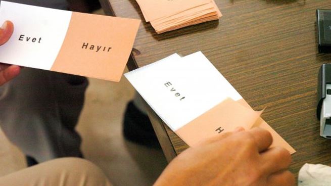 Referandum nedeniyle seçimde memura 14 gün izin yok!