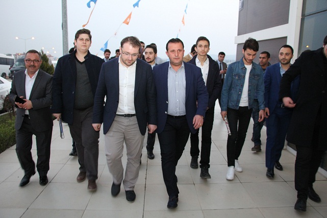 Gençliğin Başkanı’ndan İzmir Mesaisi