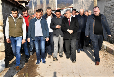 81 vilayet içinde parmakla gösteriliyoruz