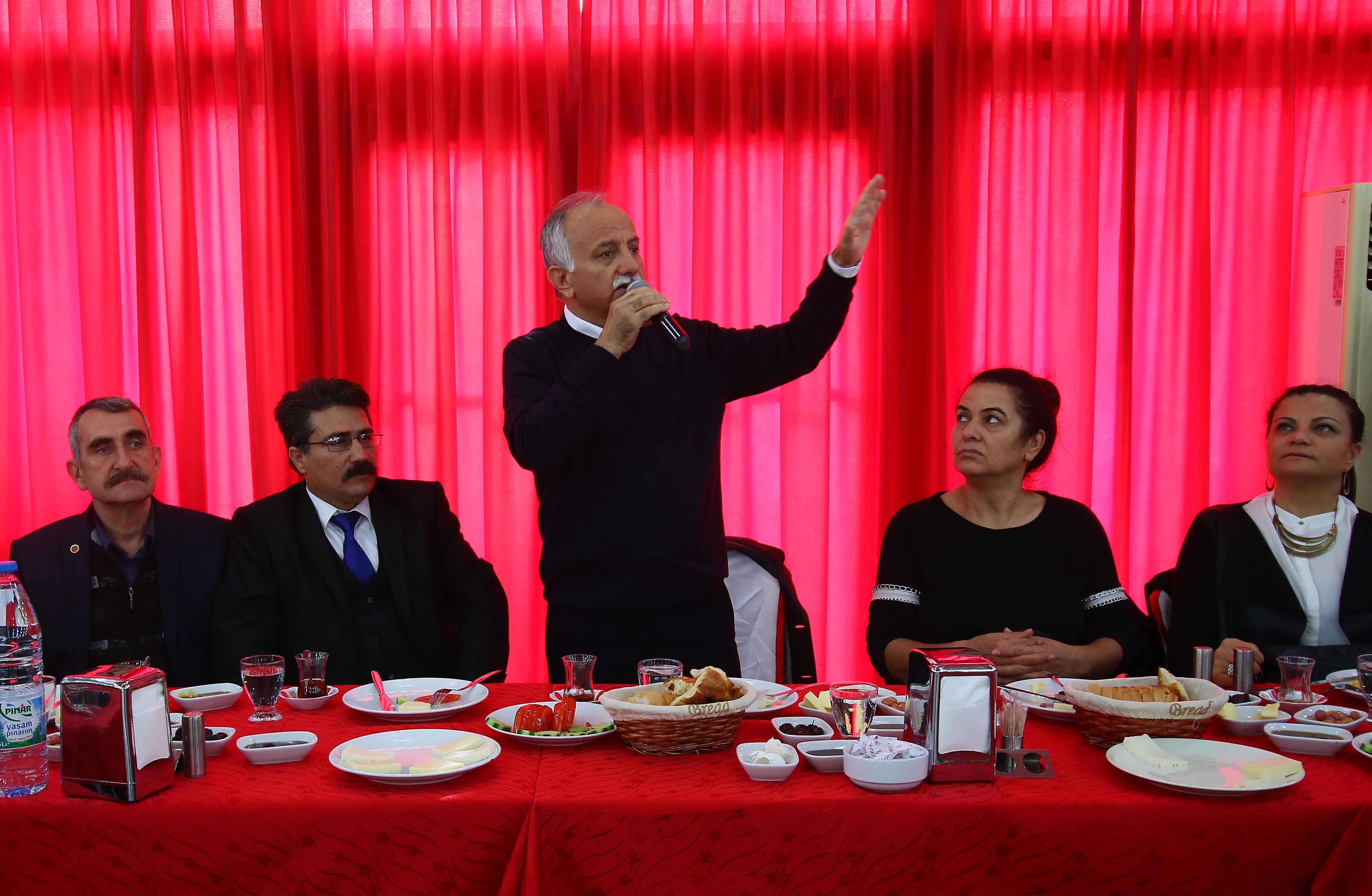 Biz kazanacağız!
