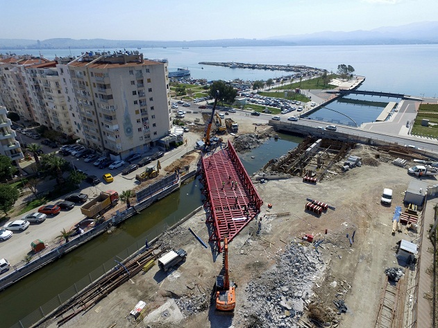 Bostanlı Deresi aşıldı