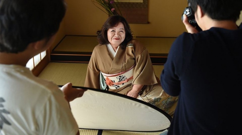 Japonya’nın en yaşlı porno kraliçesi 80’inde emekliliğini açıkladı