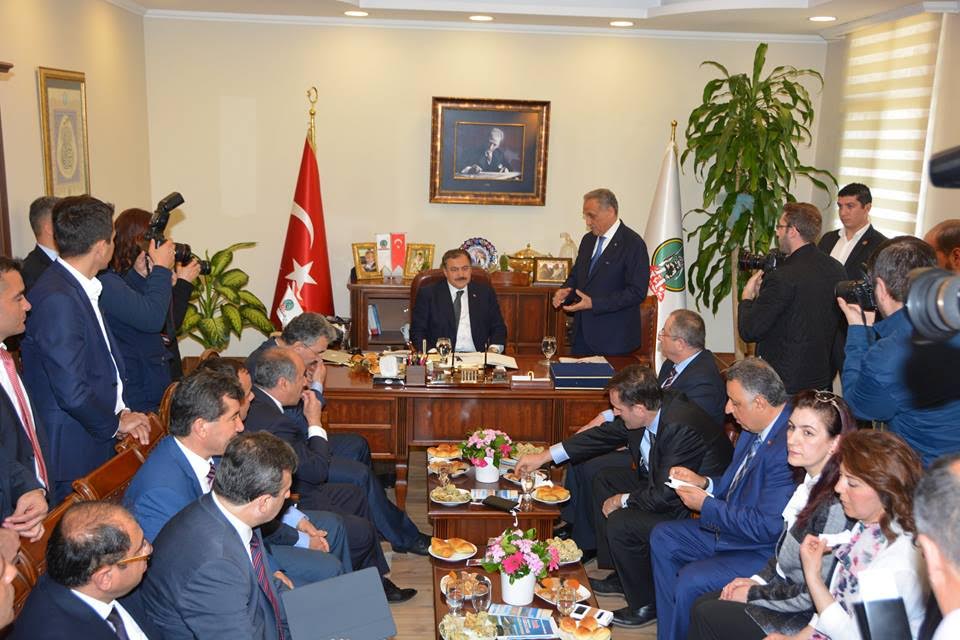 Orman ve Su İşleri Bakanı Veysel Eroğlu'nun belediyeyi ziyareti