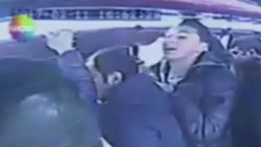 İstanbul'da Esenyurt-Büyükçekmece minibüsünde akıllara durgunluk veren hırsızlık!
