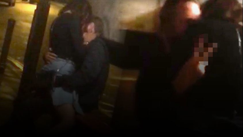 Otobüs durağında yarım saat seviştiler