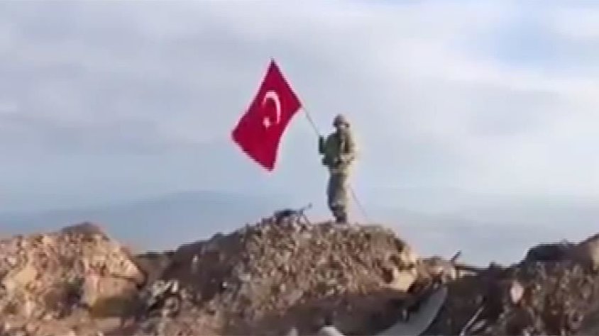 Zeytin Dalı Harekatı kapsamında Darmık Dağı'na Türk bayrağı dikildi