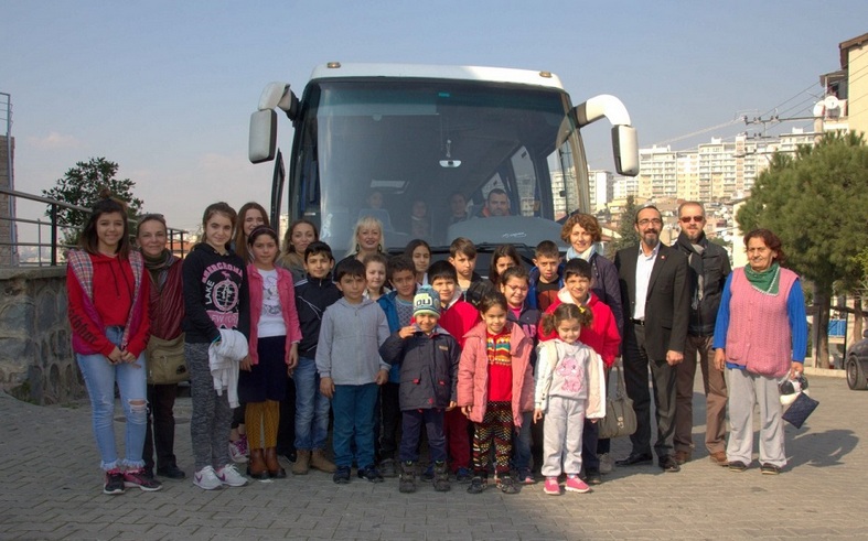 CHP KARŞIYAKA SOSYAL PROJELERE İMZA ATIYOR!..