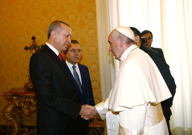 Vatikan'da İlginç Diyalog! İtalyanca Konuşan Papa'ya Erdoğan'dan İngilizce Cevap