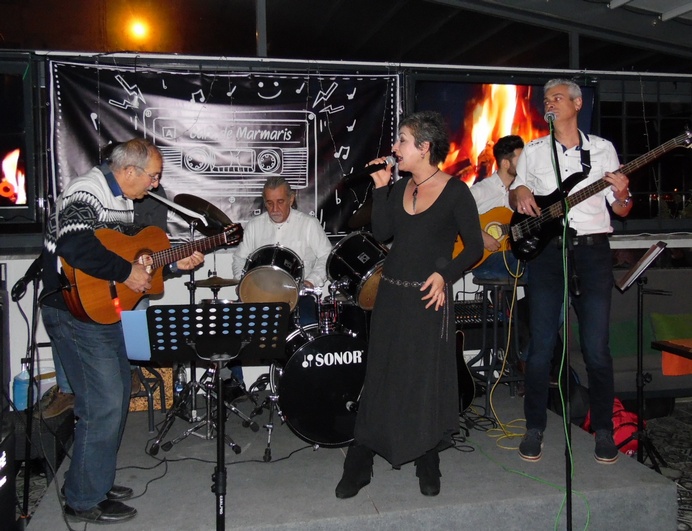 NOSTALJİK POP, CAFE DE MARMARİS’TE YAŞATILIYOR