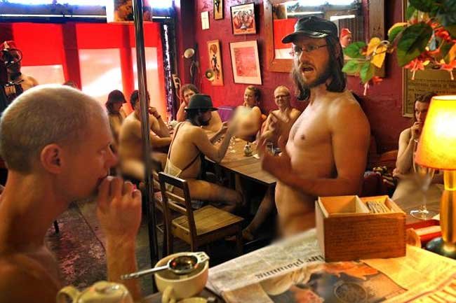 Sadece çıplaklar girebilir buraya