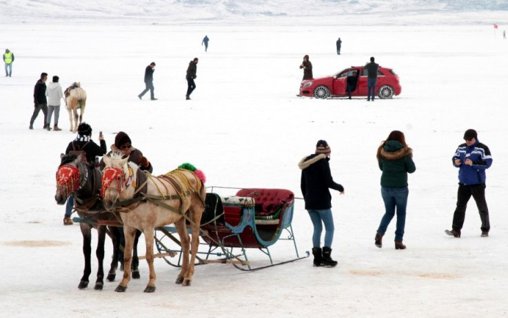 Çıldır Gölü Kış Şölenine hazır