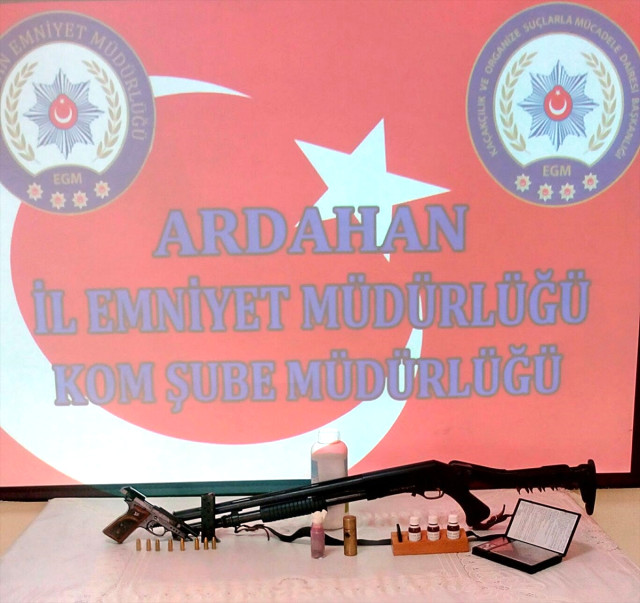 Ardahan ve Kars'ta Hitler'in Gizli Silahı "Kırmızı Cıva" Ele Geçirildi