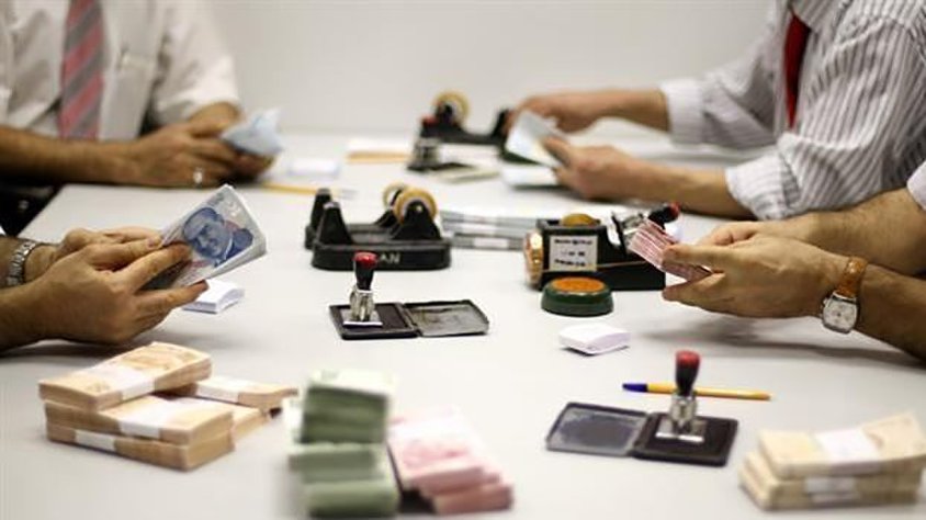 Tasarruf mevduatları 1 trilyon liraya gidiyor